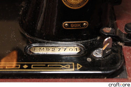 Singer 99K Vintage Sewing Machine Showcase